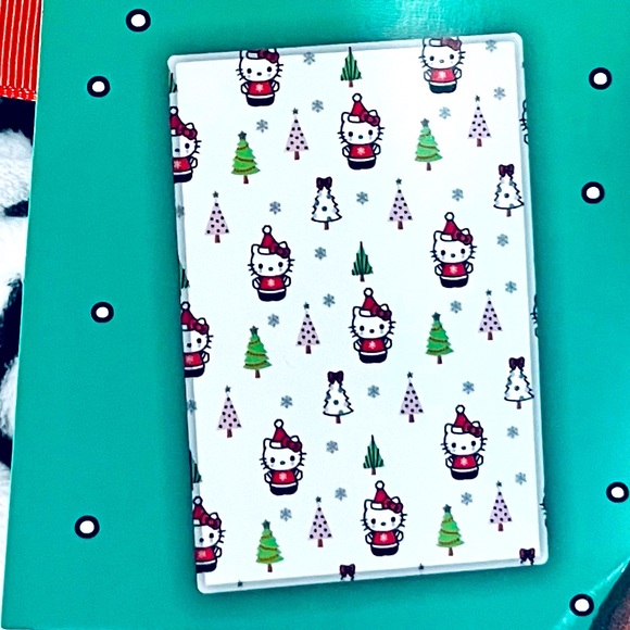 ๐๐ Hello Kitty Oversized Christmas Throw Blanket - Picture 4 of 6